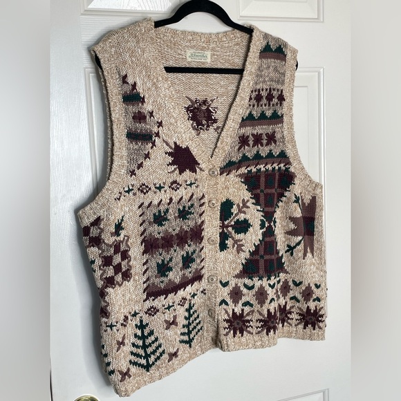 Vintage St. John’s Bay Holiday Sweater Vest Beige Knit Christmas Trees Fair Isle - Picture 2 of 9